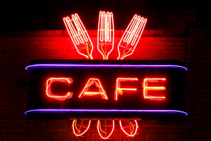 какая подсветка лучше для вывески